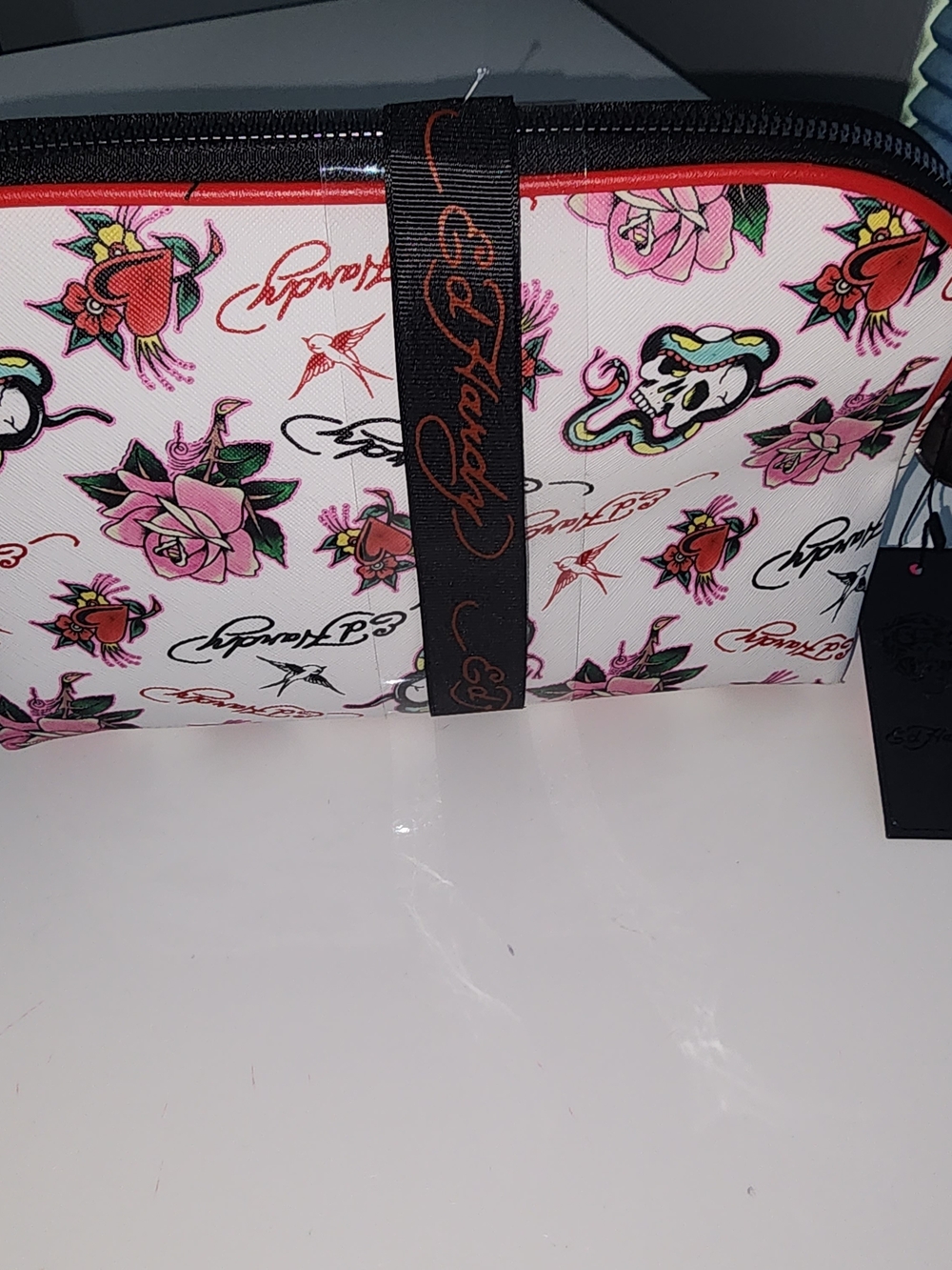 Ed Hardy White & Pink Rose Cosmetic Pouch Set - Picture 10 of 12
